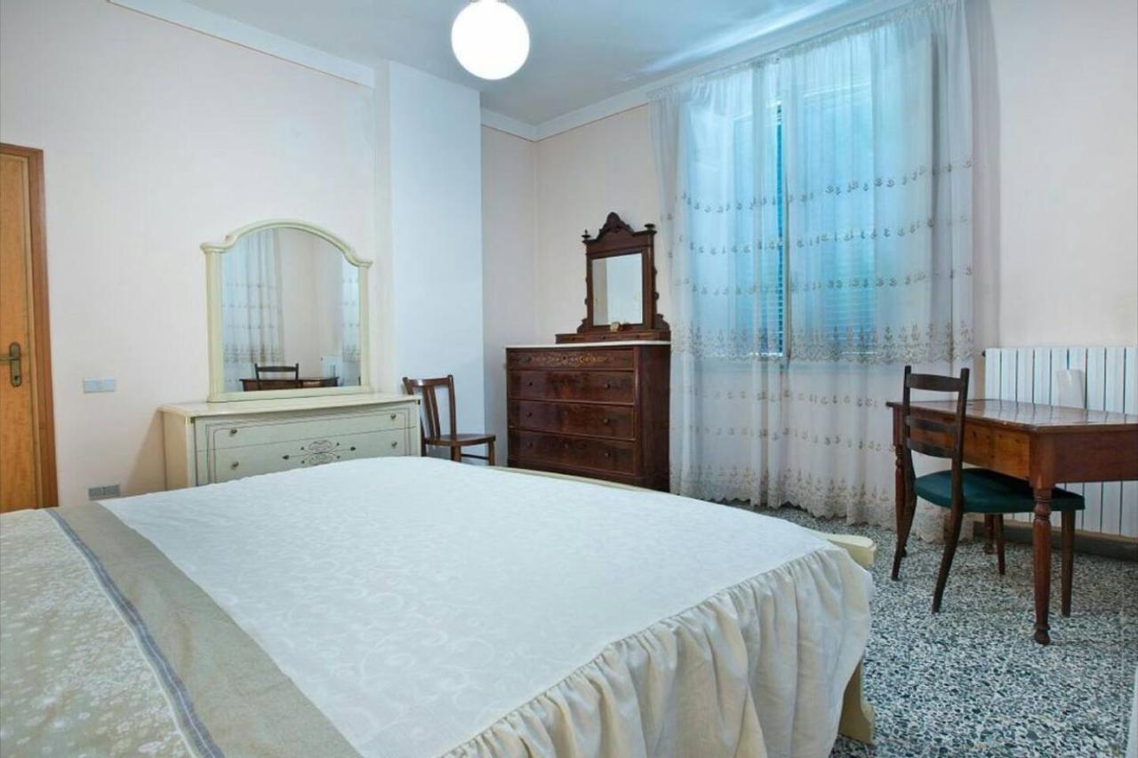 Affittacamere Porquier Crespina Εξωτερικό φωτογραφία